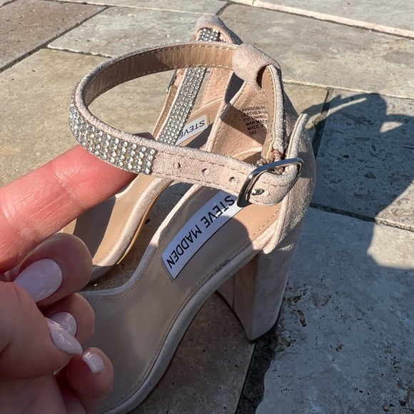 Steve Madden 4” beige suede heels - Picture 5 of 6
